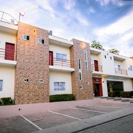 Hotel Mediterraneo Inn Santa Rosa de Lima Buitenkant foto