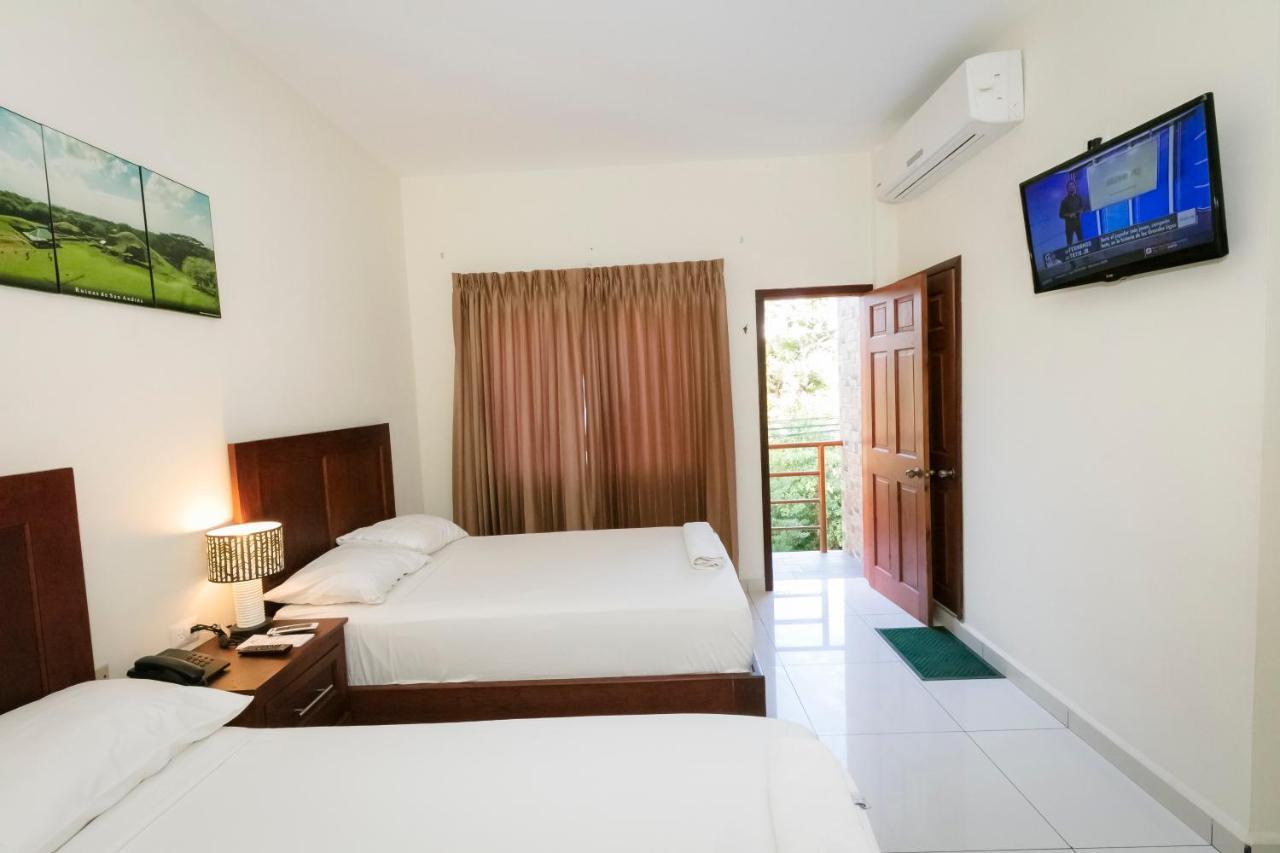 Hotel Mediterraneo Inn Santa Rosa de Lima Buitenkant foto
